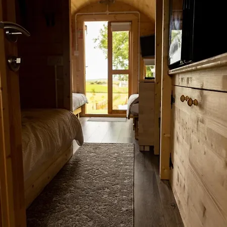 Ivy Hill Glamping Pod * Ennis