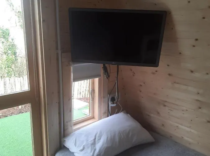 Ivy Hill Glamping Pod *