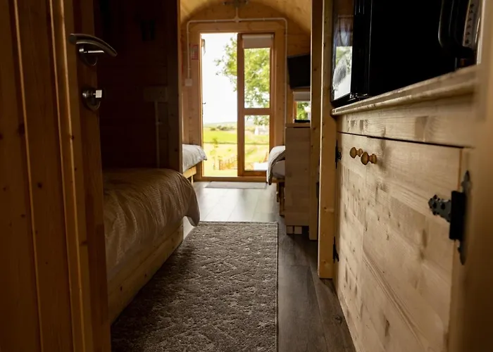Ivy Hill Glamping Pod * Ennis